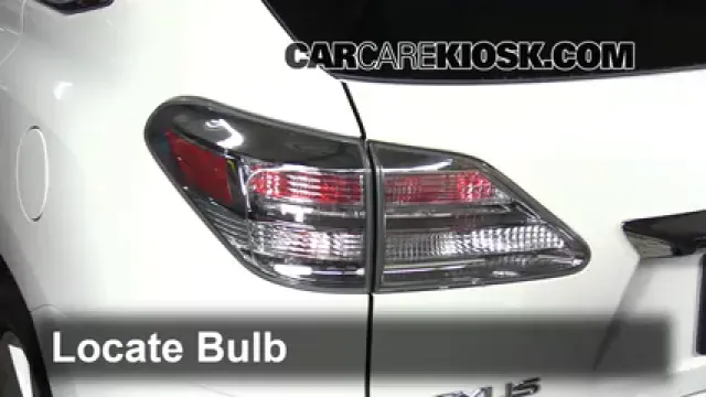 2010 Lexus RX350 3.5L V6 Éclairage Feux de position arrière (remplacer ampoule)